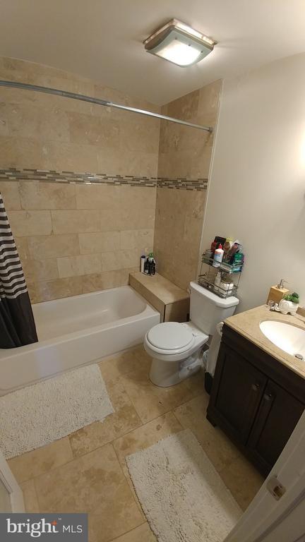 1904 W Girard Ave in Philadelphia, PA - Building Photo - Building Photo