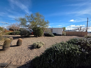 2260 E Hearne Ave in Kingman, AZ - Foto de edificio - Building Photo