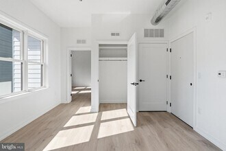 209 New St in Philadelphia, PA - Foto de edificio - Building Photo