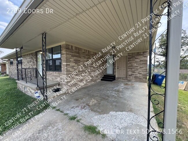 2209 Coors Dr in North Little Rock, AR - Building Photo - Building Photo