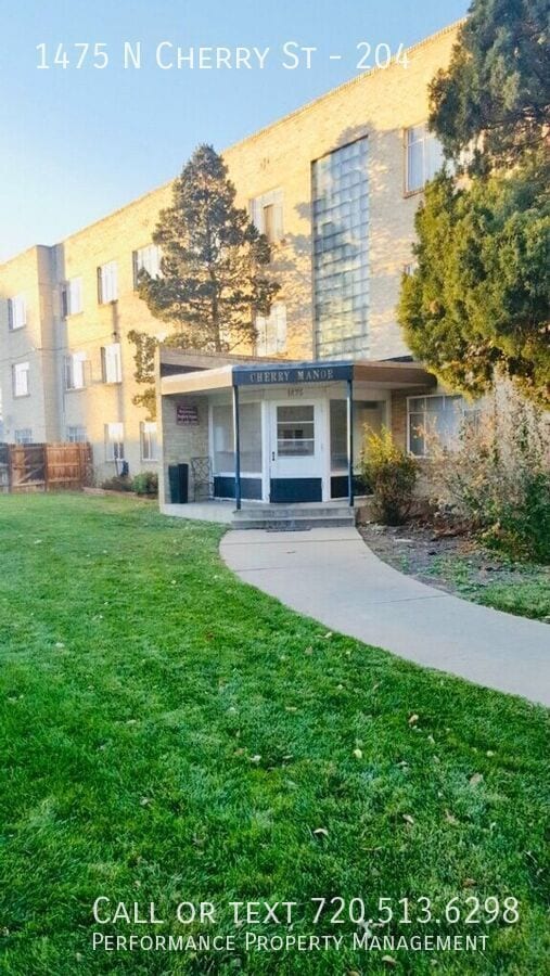 1475 N Cherry St in Denver, CO - Foto de edificio - Building Photo