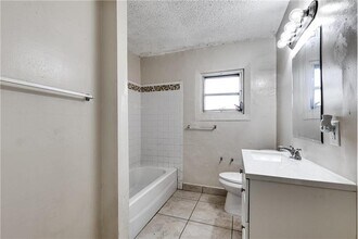 1745 NW 29th Ln in Fort Lauderdale, FL - Building Photo - Building Photo