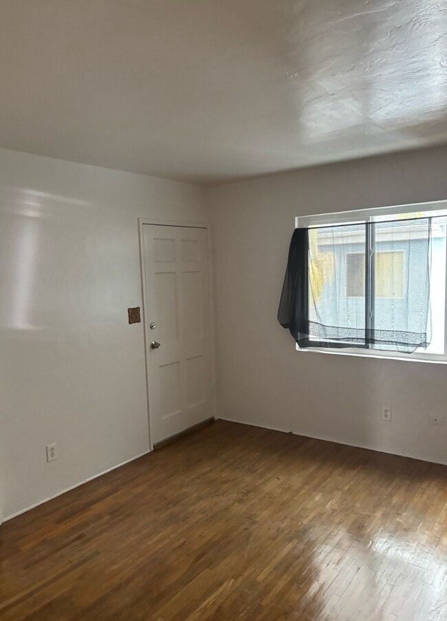 property at 4012 Illinois St