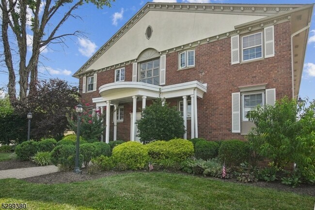 206 Main St in Millburn, NJ - Building Photo - Building Photo