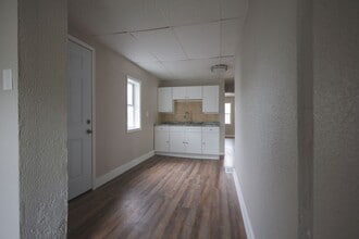 1207 Fulton Dr NW in Canton, OH - Building Photo - Building Photo