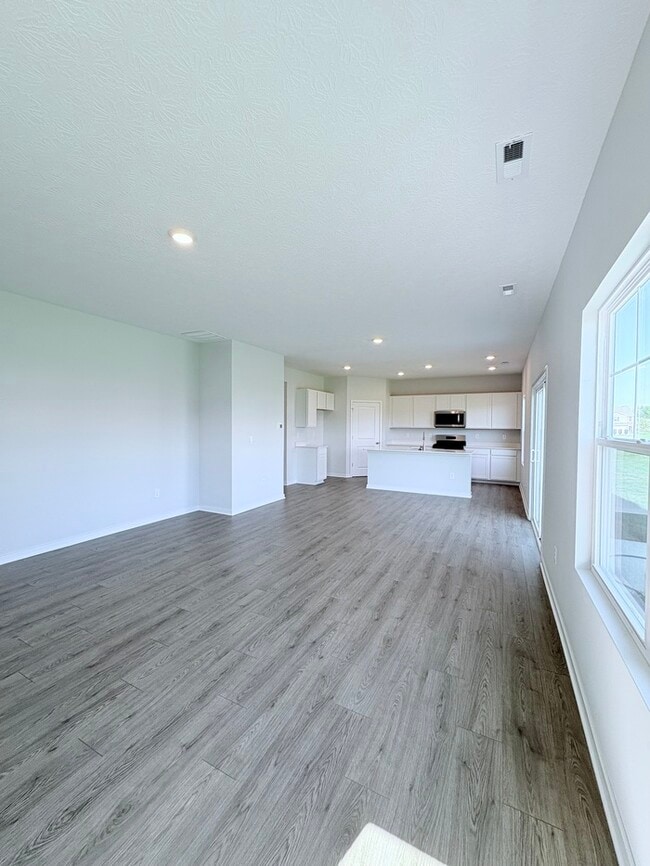 872 Allegro Dr in Etna, OH - Building Photo - Building Photo