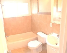 20751 Bowling Green Rd in Maple Heights, OH - Building Photo - Building Photo