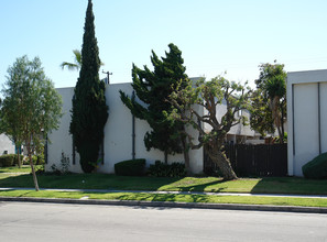 733 Fondren St in Orange, CA - Building Photo - Building Photo