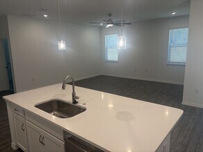 1236 Blue Daze Ln in Eustis, FL - Building Photo - Building Photo