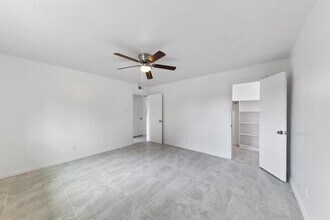 1312 W Adoue St in Alvin, TX - Building Photo - Building Photo