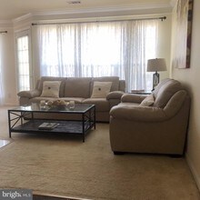 21841 Baldwin Square-Unit -301 in Sterling, VA - Building Photo - Building Photo