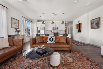 1301 Leah Ave, Unit SI FL1-ID1499097P in San Marcos, TX - Foto de edificio - Building Photo