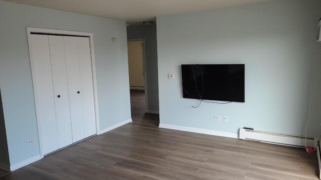 property at 1319 Baldwin Ct