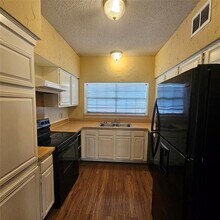 8555 Fair Oaks Crossing in Dallas, TX - Building Photo - Building Photo