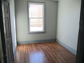 324 Park Rd, Unit 1st Floor in Ambridge, PA - Building Photo - Building Photo