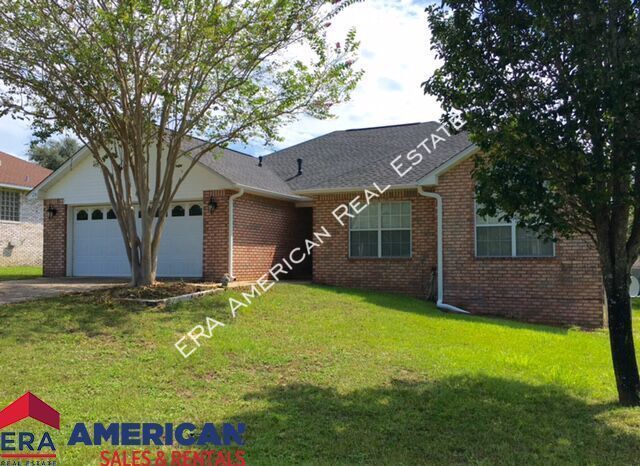 231 Sea Hero Ln N in Crestview, FL - Building Photo