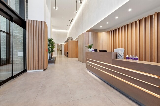 18 Dock Apartments in Stamford, CT - Foto de edificio - Building Photo