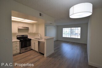 11416 Albers St in Los Angeles, CA - Building Photo - Building Photo