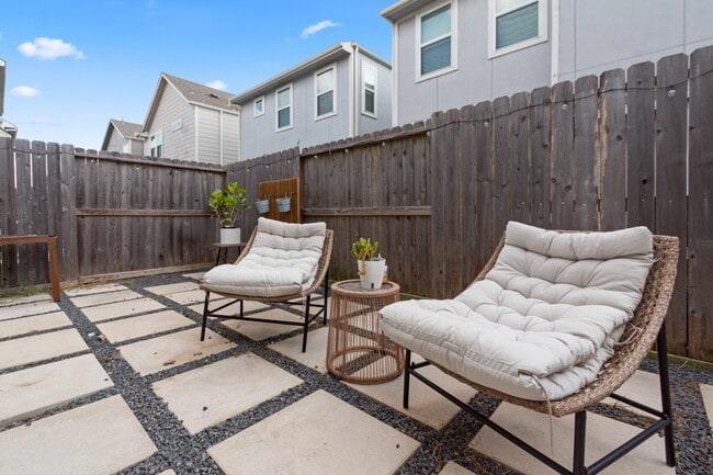 property at 5426 Oriente Ln