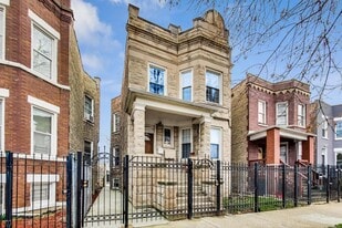 1039 N Lawndale Ave, Unit G in Chicago, IL - Building Photo