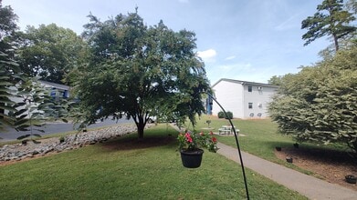 Beltway Park at Winston in Winston-Salem, NC - Building Photo - Building Photo