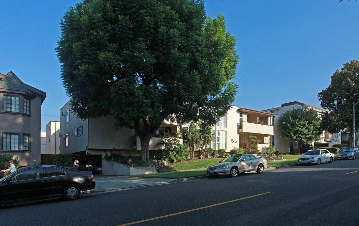 Loggia Apartments in Burbank, CA - Building Photo