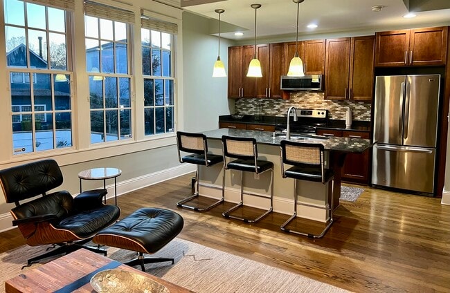 943 N Ormewood Park Dr SE, Unit 203 in Atlanta, GA - Building Photo - Building Photo