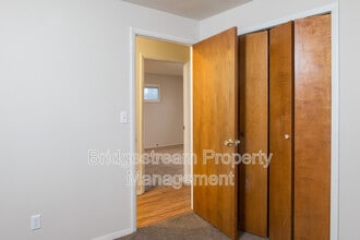 5280 Monitor Dr in Dayton, OH - Building Photo - Building Photo