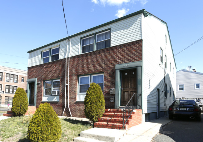 637-639 Myrtle St in Elizabeth, NJ - Building Photo - Building Photo