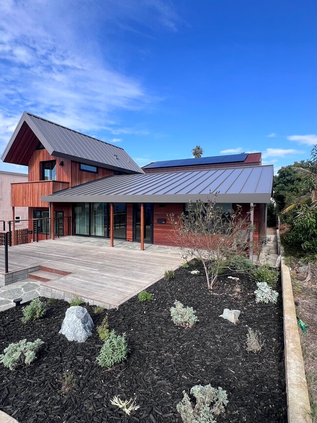 4636 Del Monte Ave in San Diego, CA - Foto de edificio - Building Photo