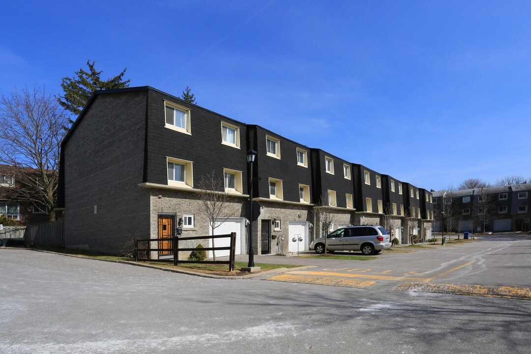 1-54 Rock Mossway in Toronto, ON - Building Photo