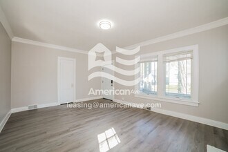 908 E McClure Ave in Peoria, IL - Building Photo - Building Photo