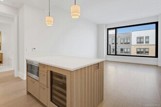 4 Lighthouse Lndg in Sleepy Hollow, NY - Building Photo - Building Photo