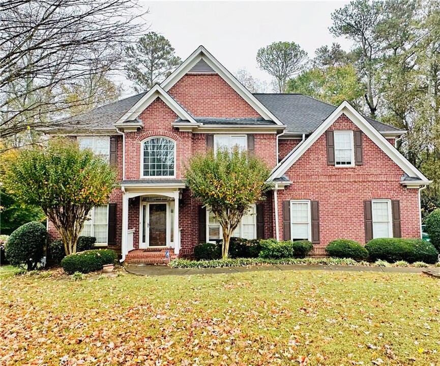 450 Pine Bough Ct in Alpharetta, GA - Building Photo