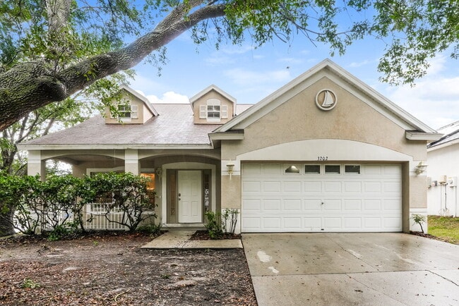 property at 3202 Shamrock Park Pl