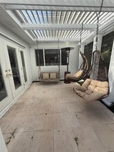 260 NE 95th St in Miami Shores, FL - Building Photo - Building Photo