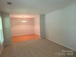 1301 Rock Point Rd in Charlotte, NC - Building Photo - Building Photo