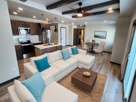 1505 Neil Ave in Dell Rapids, SD - Building Photo