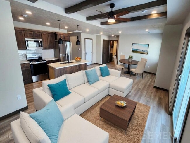 property at 1605 Neil Ave