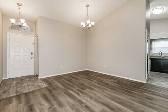 13208 Sharondale Ct in Riverview, FL - Building Photo - Building Photo