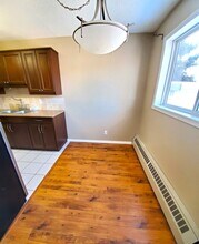 911 10 St in Cold Lake, AB - Building Photo - Building Photo