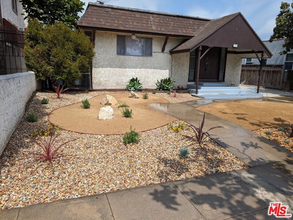 3924 Huron Ave in Culver City, CA - Building Photo