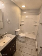 127 Shields Rd in Youngstown, OH - Building Photo - Building Photo