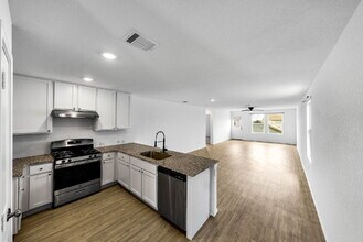 14034 Rooster Run in San Antonio, TX - Building Photo - Building Photo