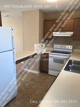 400 Trailblazer Dr in Travelers Rest, SC - Building Photo - Building Photo