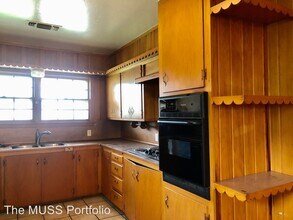 2403 30th St in Lubbock, TX - Foto de edificio - Building Photo