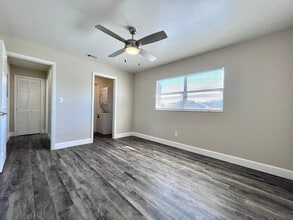 Inertia Apartments in Tampa, FL - Building Photo - Building Photo