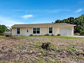 3834 S Chamberlain Blvd in North Port, FL - Building Photo