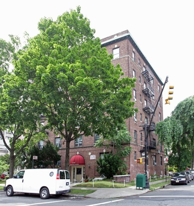 Dorchester Estates in Brooklyn, NY - Building Photo