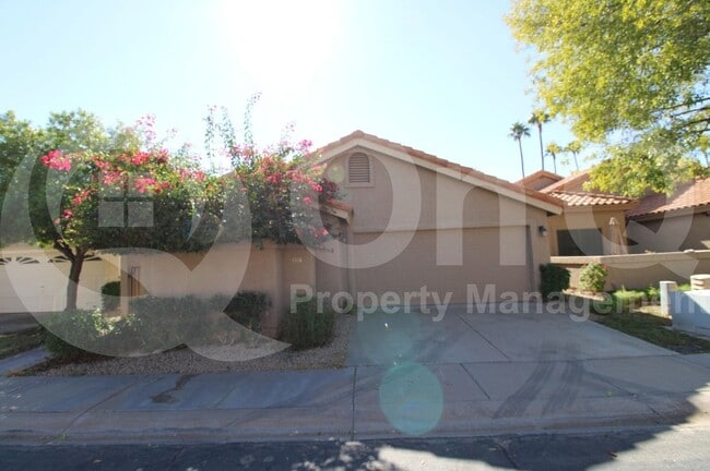 property at 55 E La Vieve Ln